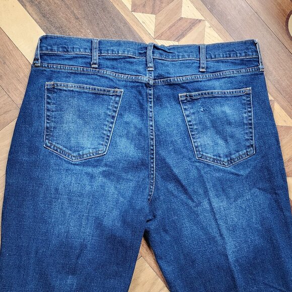Old Navy Medium Wash Straight Leg Jeans Size 38x34 - Picture 14 of 15